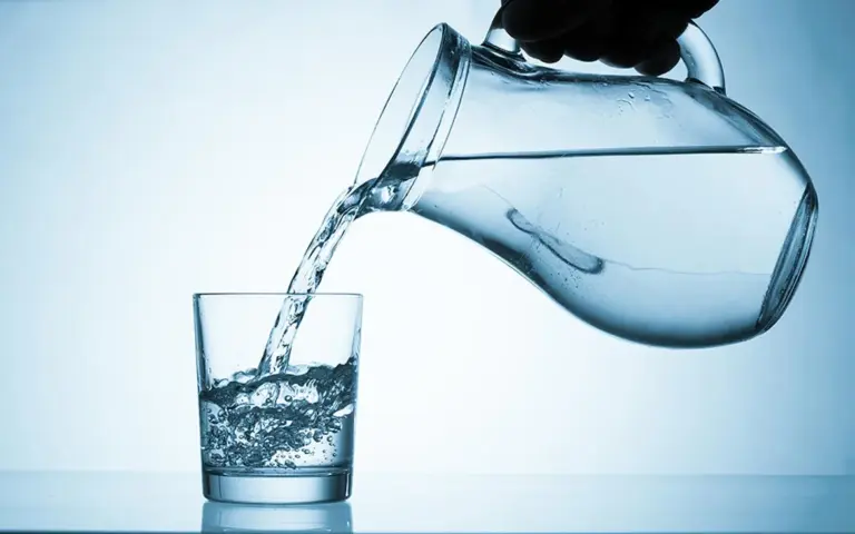 skilky-vody-potribno-pyty-v-den